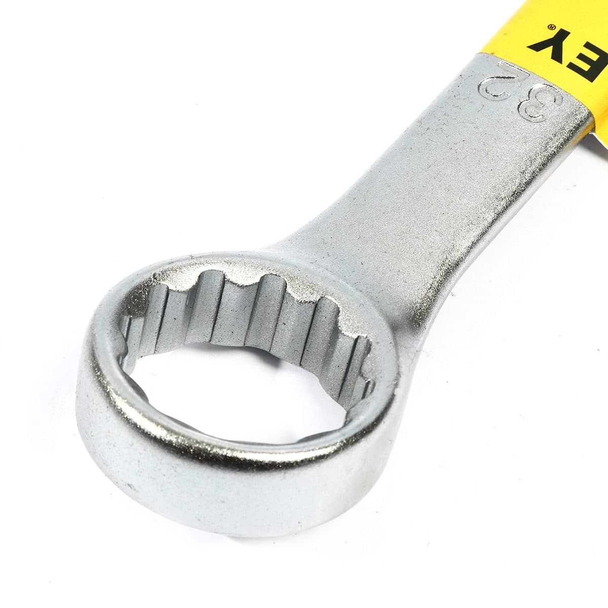 ประแจแหวนข้างปากตาย 80-245 สแตนเล่ย์ (STANLEY) รุ่น CWB ขนาด 32 มม. วัสดุทำจาก เหล็กกล้าคาร์บอน ผ่านการทดสอบตามมาตรฐาน ANSI, ISO &amp; DIN ผ