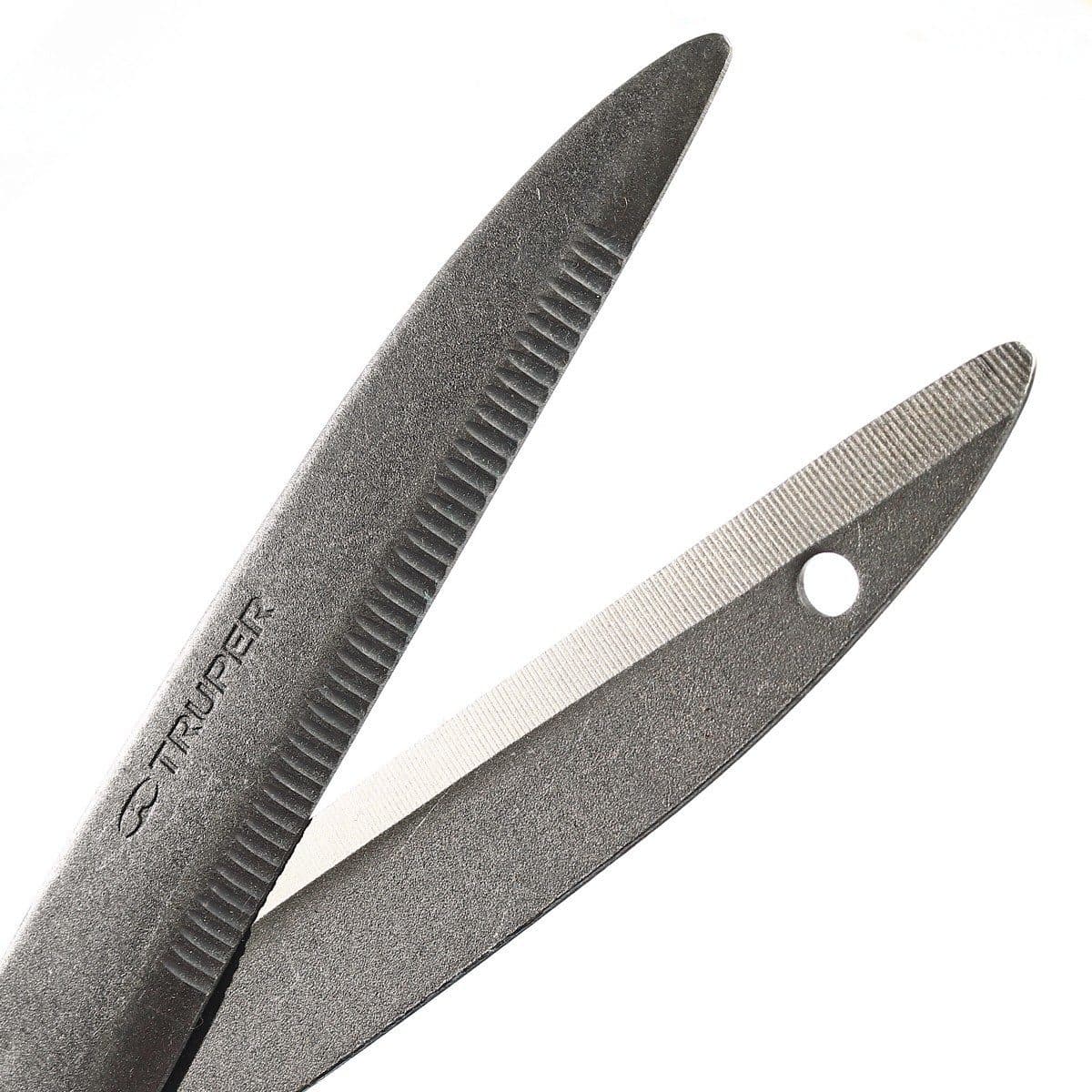 TRUPER กรรไกรตัดหญ้า 17 นิ้ว ด้ามไม้ ใบมีดเหล็ก รุ่น 18376 (ทรูเปอร์)