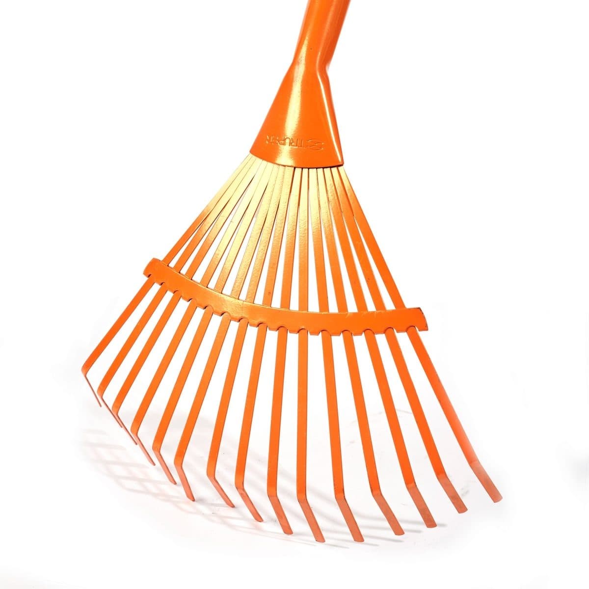 คราดเหล็กกลม ฟัน 15 ซี่ ด้ามยาว 48 นิ้ว ทรูเปอร์ (TRUPER) รุ่น 19678 หัวทำจากเหล็กมีฟันแบน เหมาะกับการทำสวน