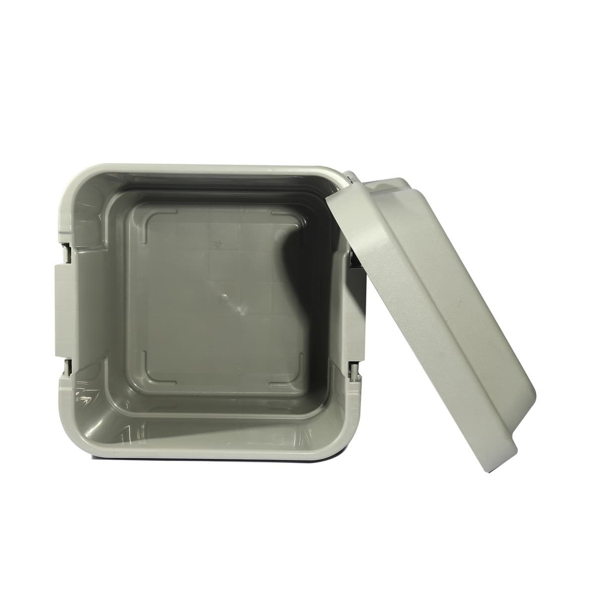 TRUSCO กล่องอเนกประสงค์ ฝานูน 30 ลิตร สีเทา รุ่น GYC30 รับน้ำหนักได้ 100 กก. สามารถนั่งได้ (ทรัสโก้)